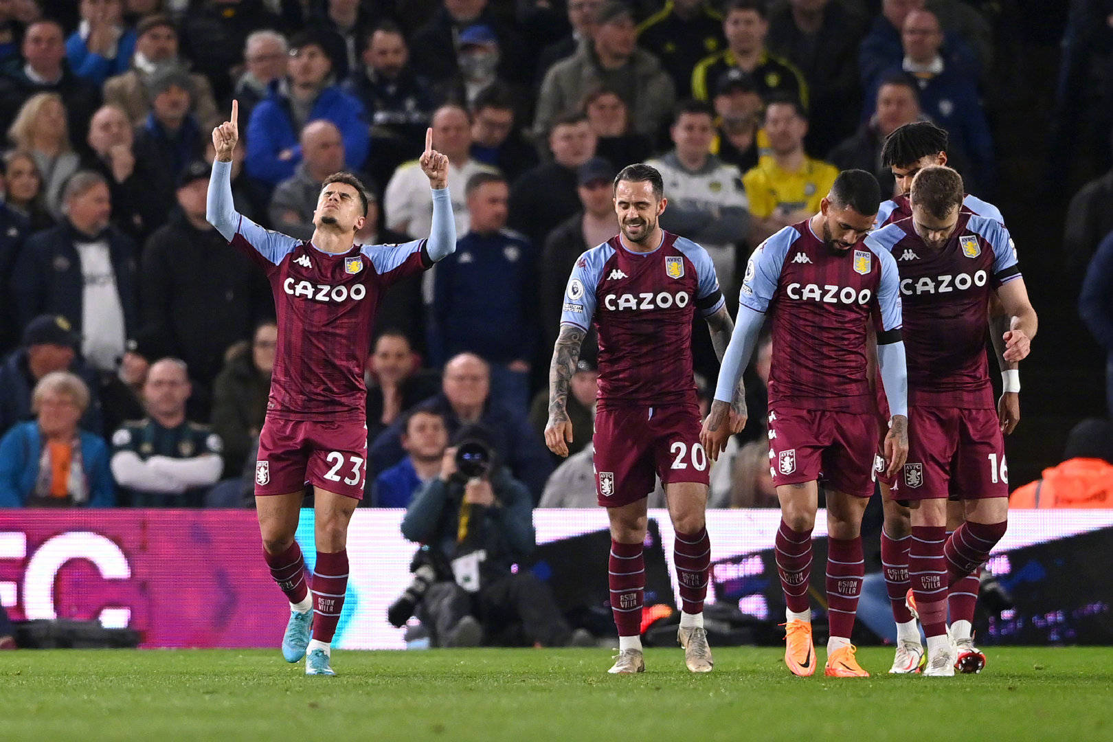 一个时代的开启!王钰栋斩获中超首球滑跪庆祝,球迷:赶紧去国外踢球.